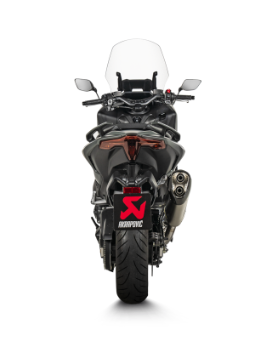Montée sur TMAX — vue arrière